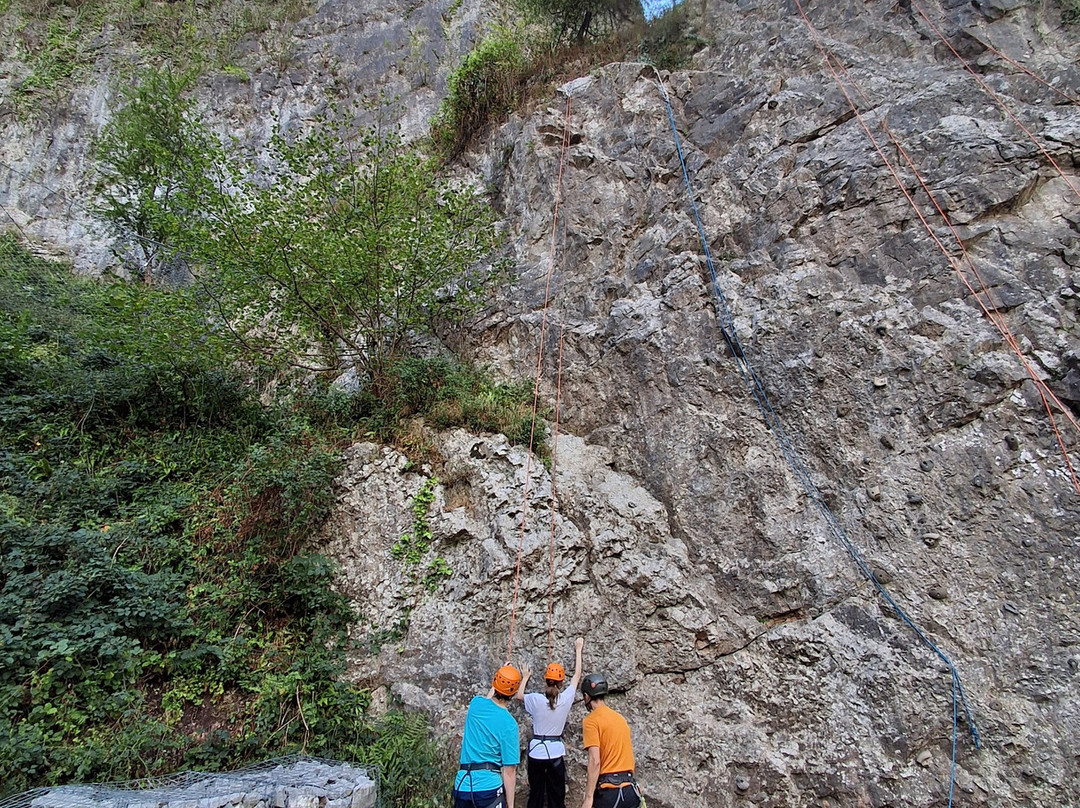 Cheddar Gorge & Caves-Cheddar必去景点