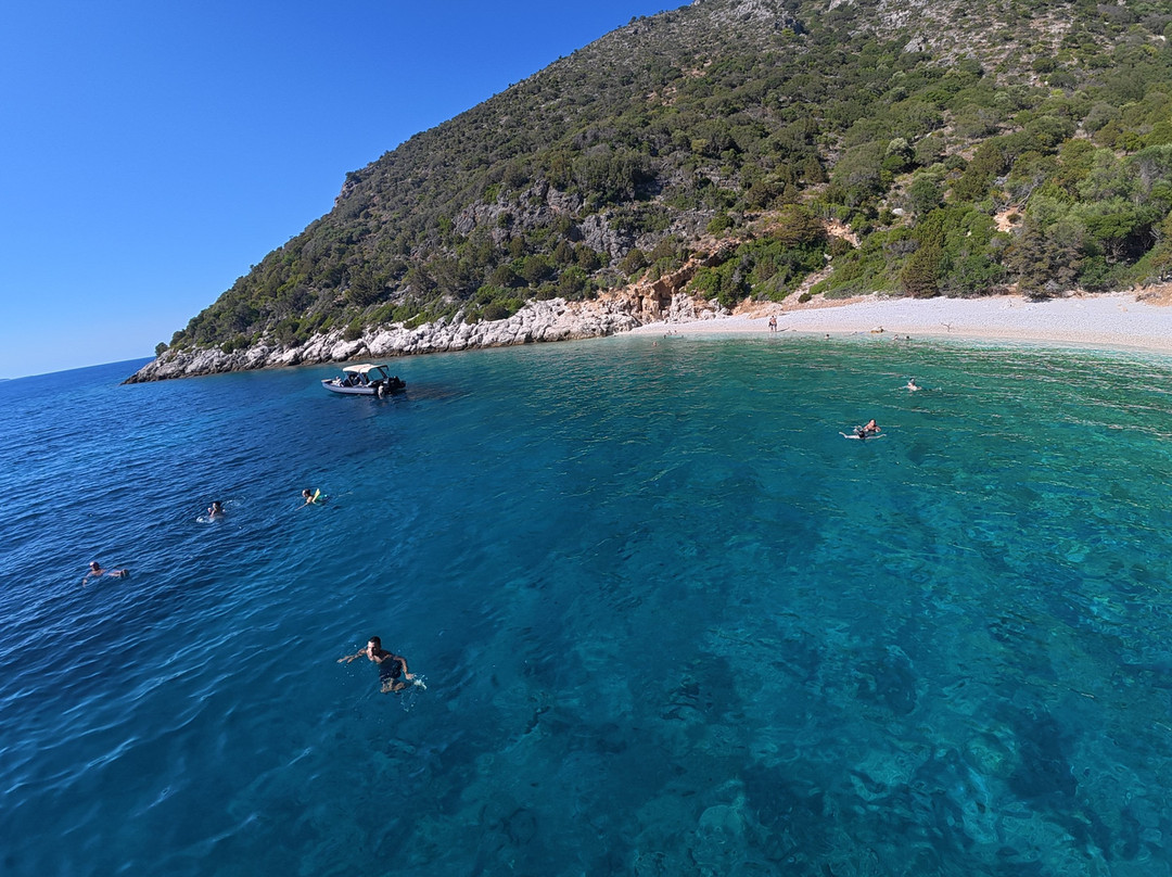 Kefalonia Excursions-阿尔戈斯托利翁必去景点