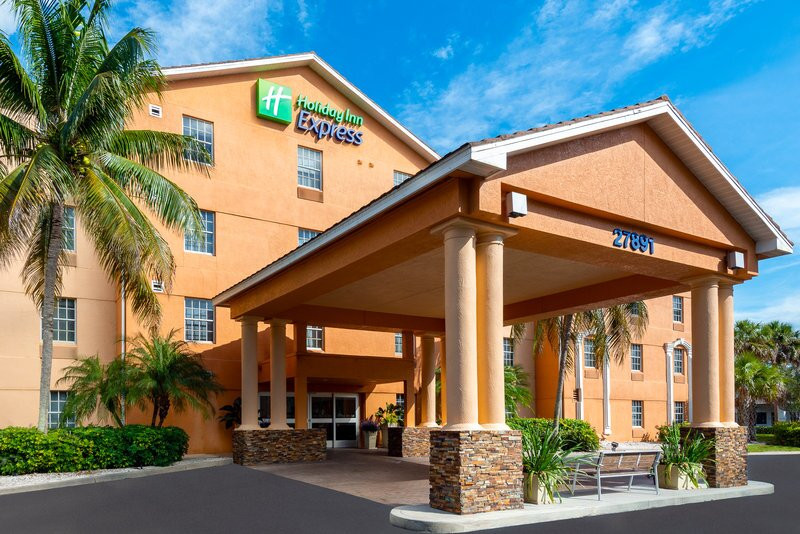 智选假日套房酒店博尼塔斯普林斯 by IHG