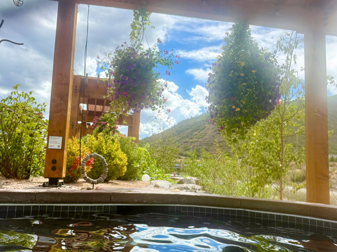 Iron Mountain Hot Springs-格伦伍德温泉必去景点