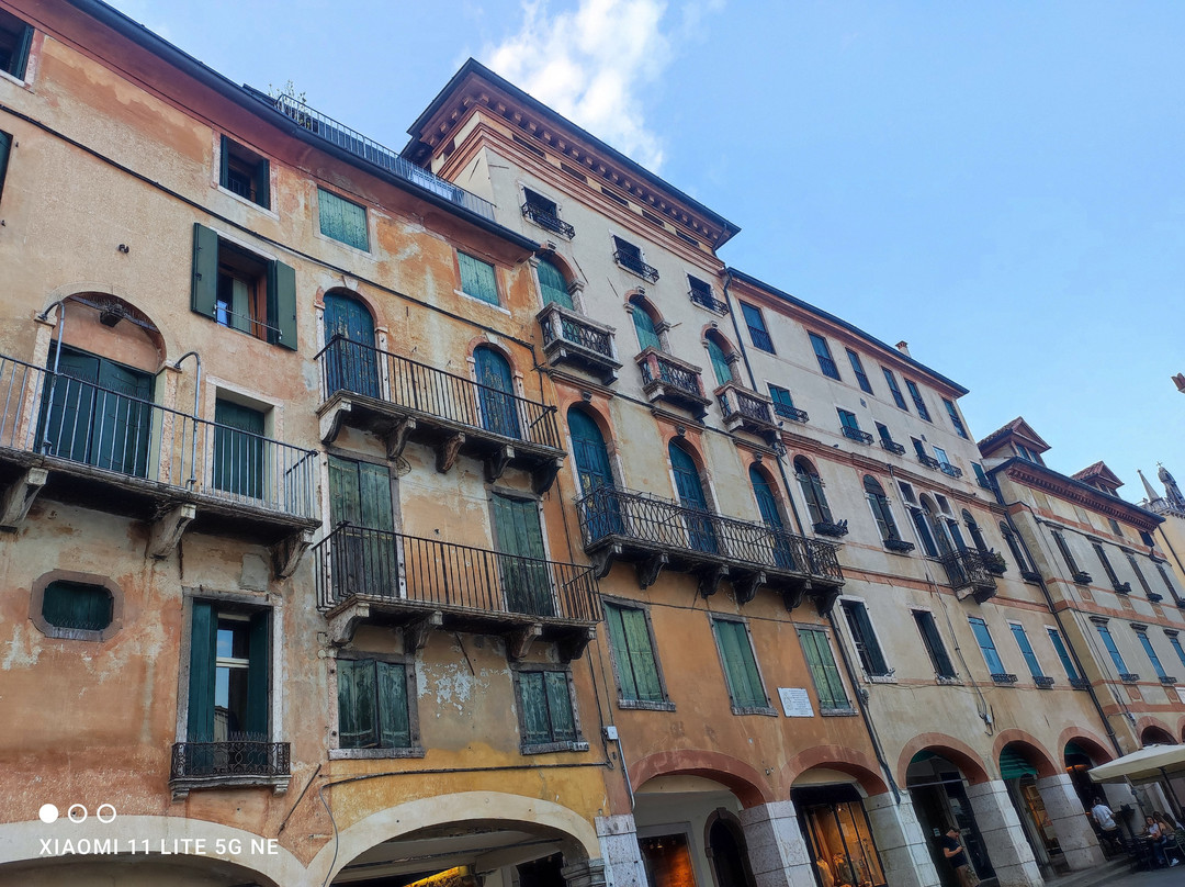Piazza Libertà-巴萨诺－德尔格拉帕必去景点