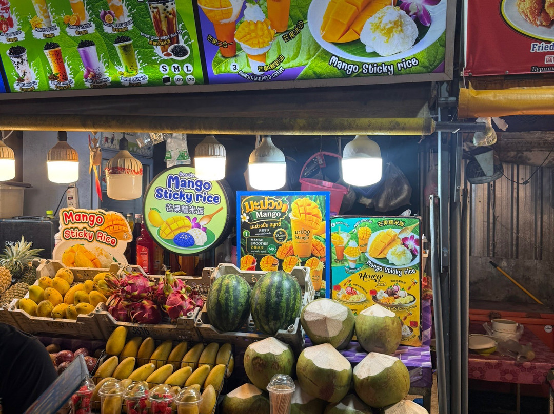 Bangla Night Market-芭东海滩必去景点