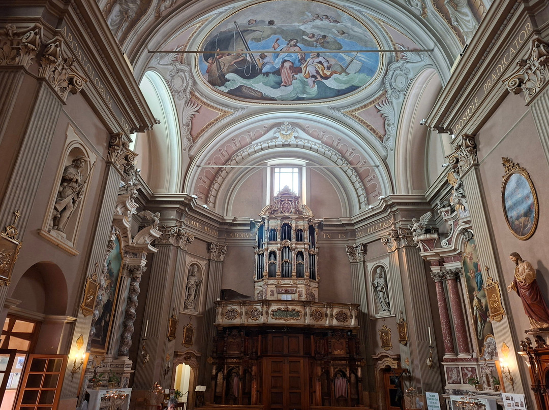 Chiesa dei Santi Pietro e Paolo-托里德尔贝纳科必去景点