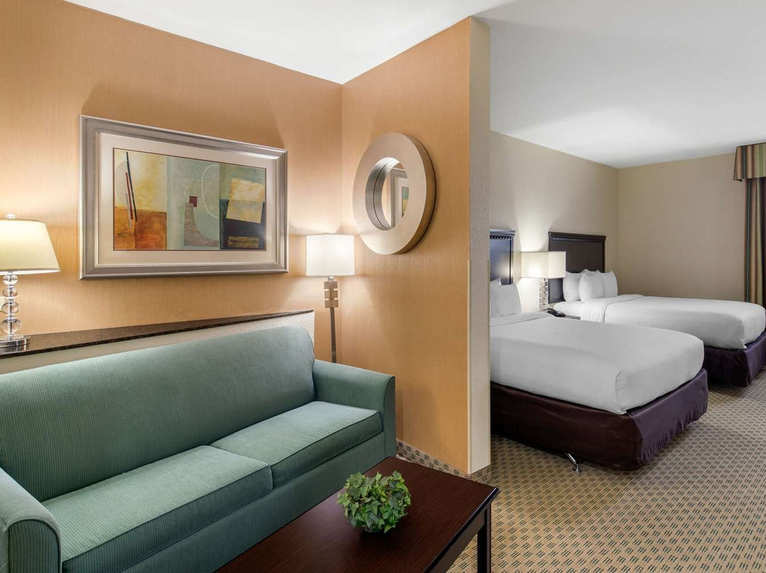 Fairfield by Marriott Inn & Suites Hillsboro主图