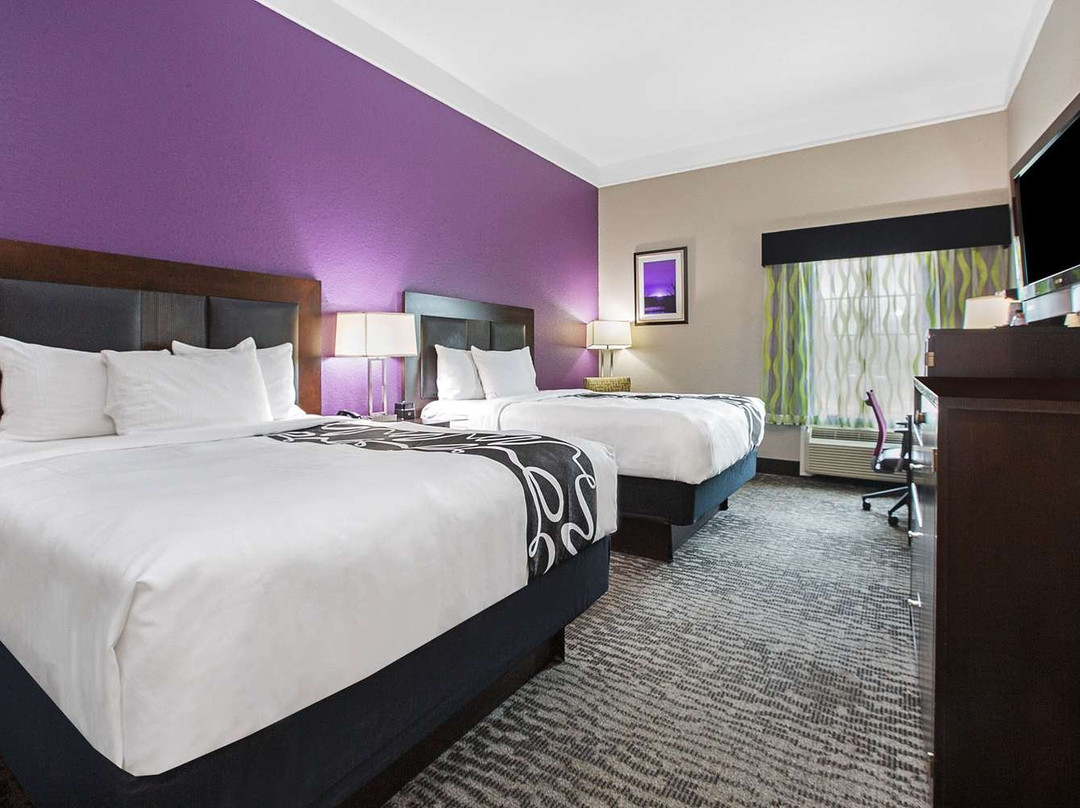 La Quinta Inn & Suites by Wyndham Pearland - Houston South主图