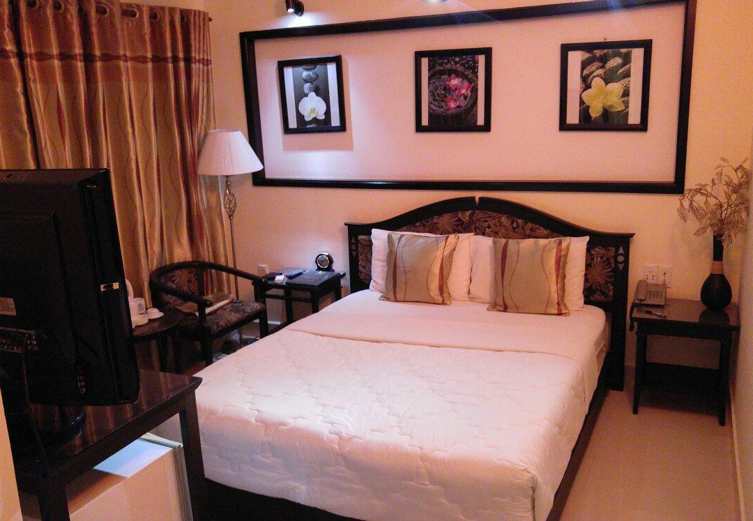 Bach Ma Hotel  (White Horse)