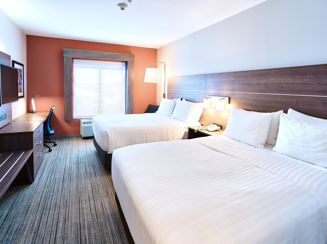 Holiday Inn Express & Suites Dieppe Airport By IHG主图