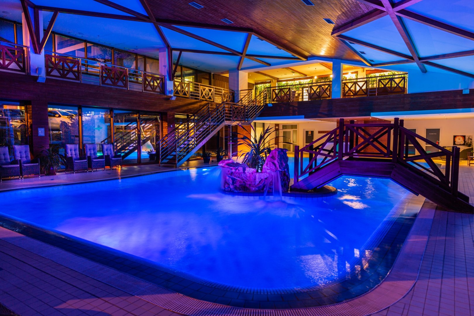 Kontakt Wellness Hotel-官方
