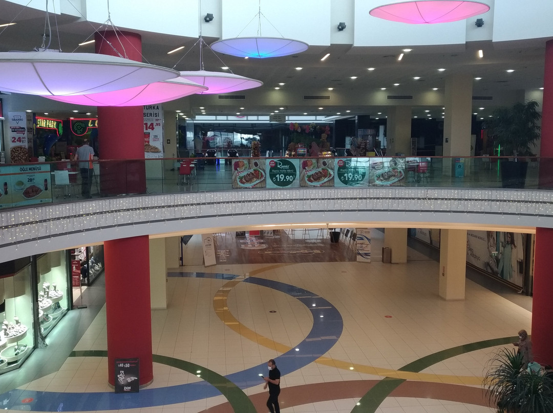 Sera Kutahya Alisveris ve Yasam Merkezi-Kutahya必去景点