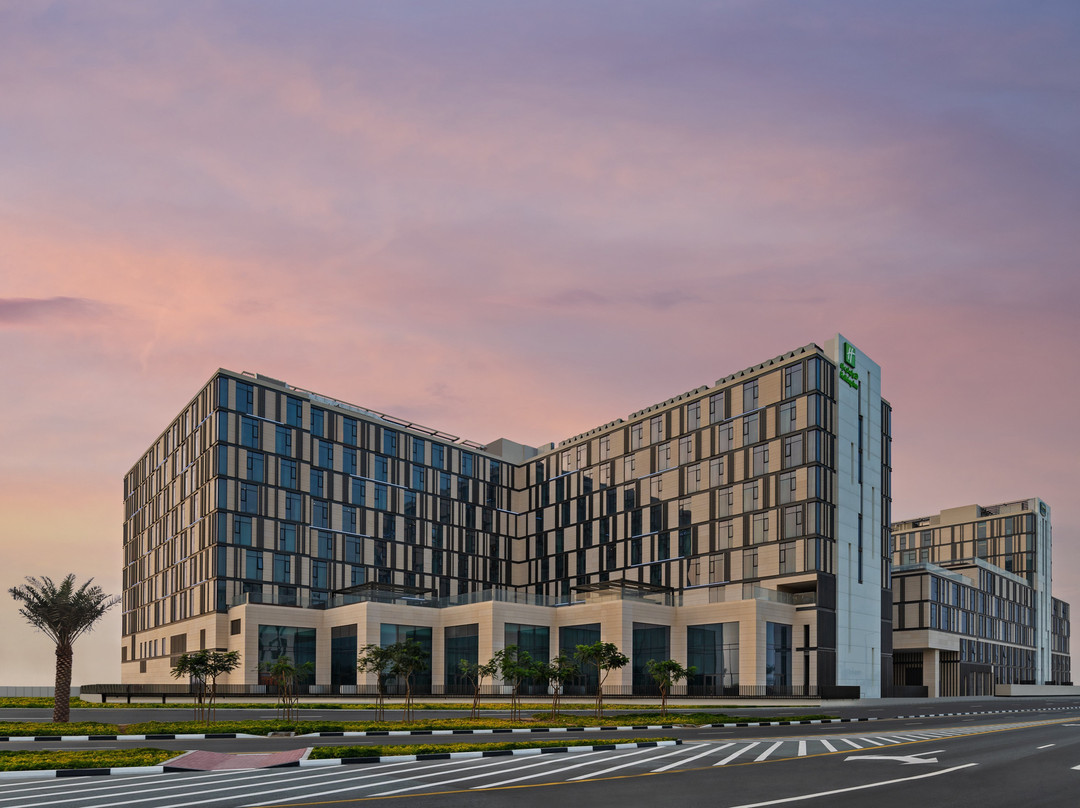 Holiday Inn Dubai Al-Maktoum Airport by IHG主图
