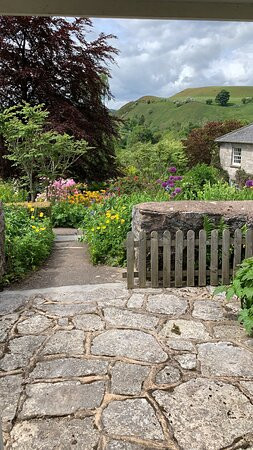潘益典雅芙蓉玉女乡村酒店主图