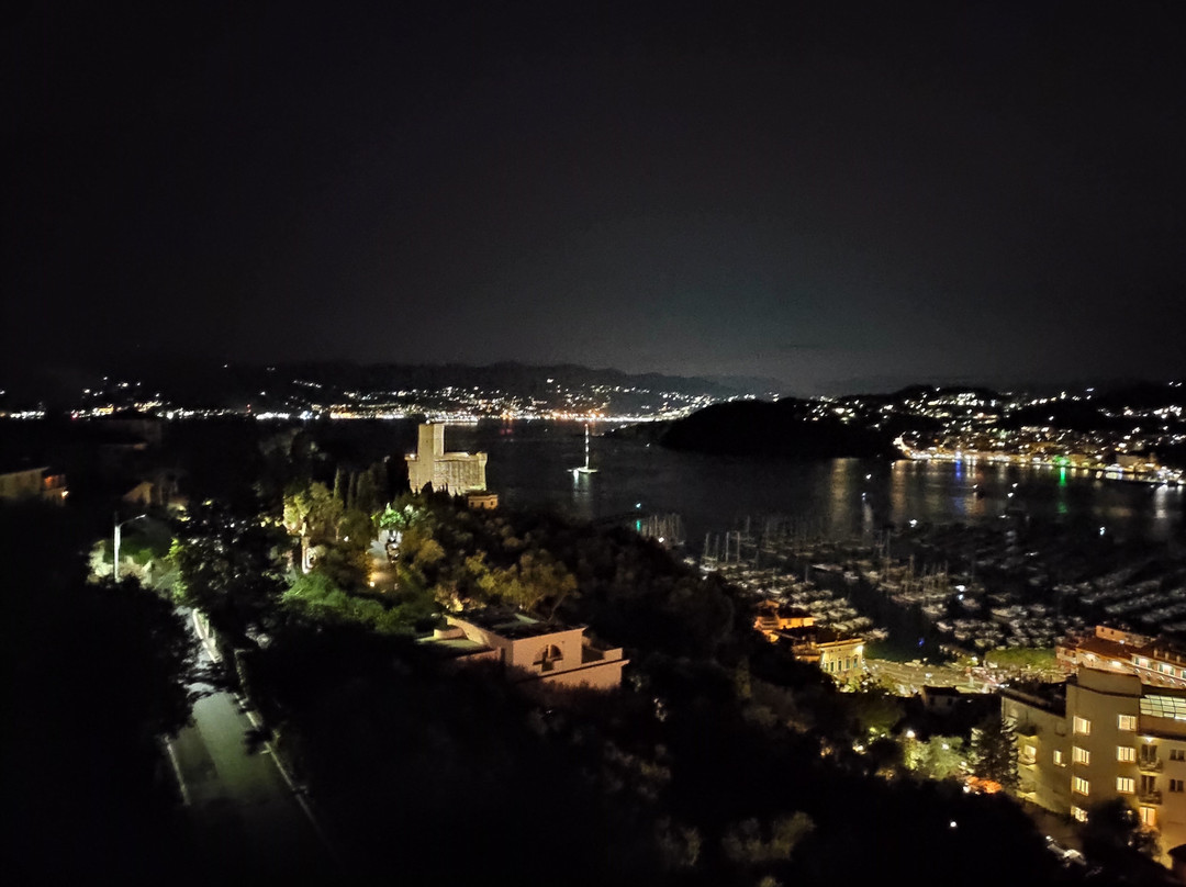 欧洲大酒店主图