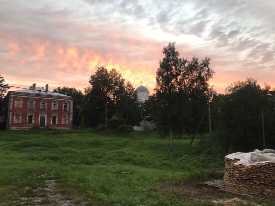 Staroladozhskiy Svyato-Uspenskiy Devichiy Monastery景点图片
