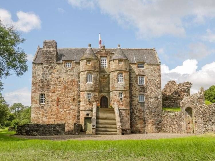 Rowallan Castle景点图片