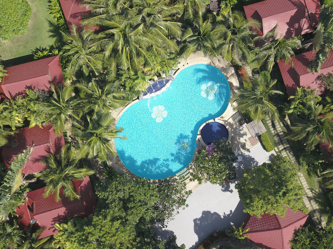 Relax Hive Resort