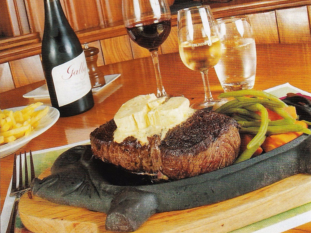 Saint-Pierre-de-Clages餐馆和美食-Cafe restaurant de la Cooperative