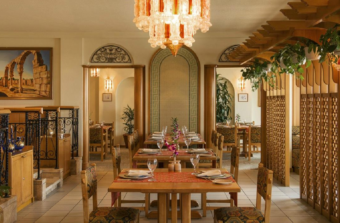 Le Tarbouche Lebanese Restaurant