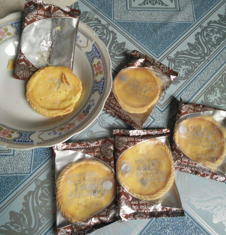 Renon餐馆和美食-Kue Pie Susu Asli Enaak