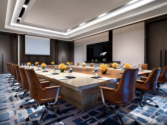 建工浦江皇冠假日酒店主图