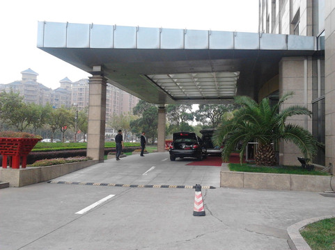 上海浦东华美达大酒店主图