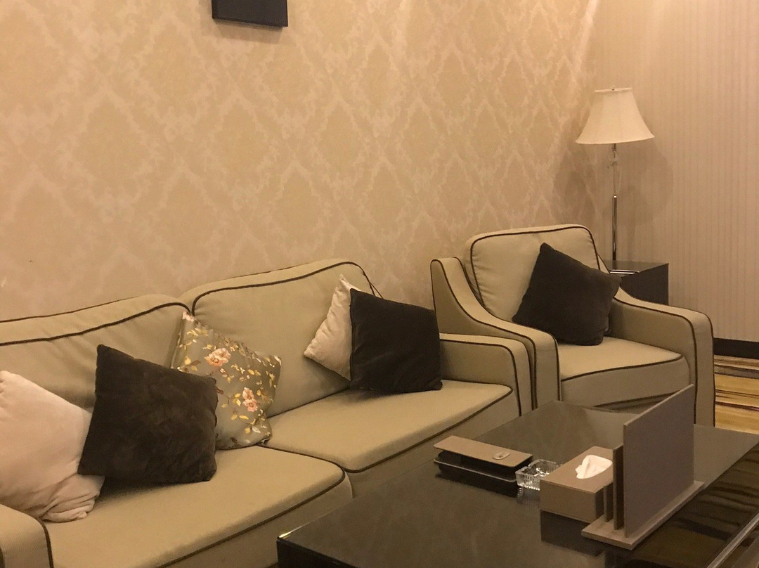 Garden Plaza Hotel主图