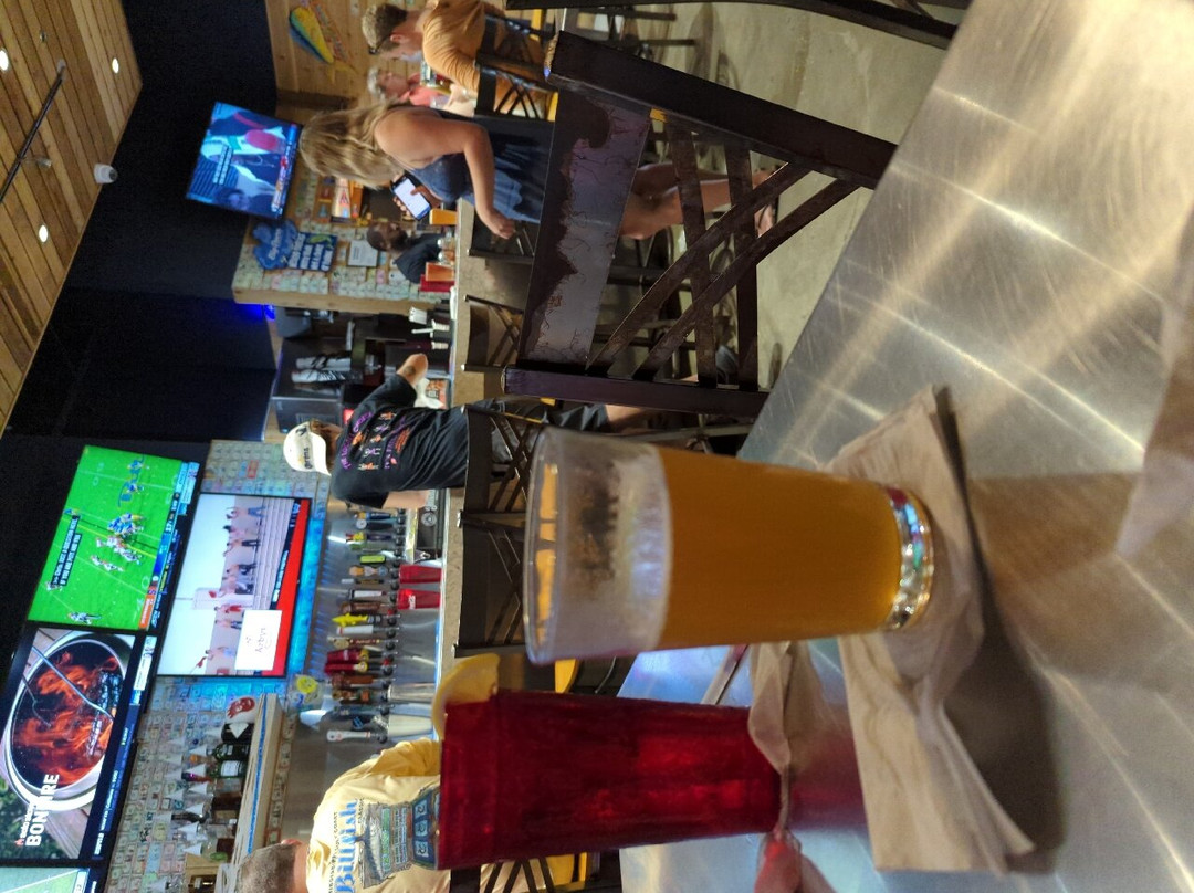 Castaway's Sports Bar & Grill - Singer Island