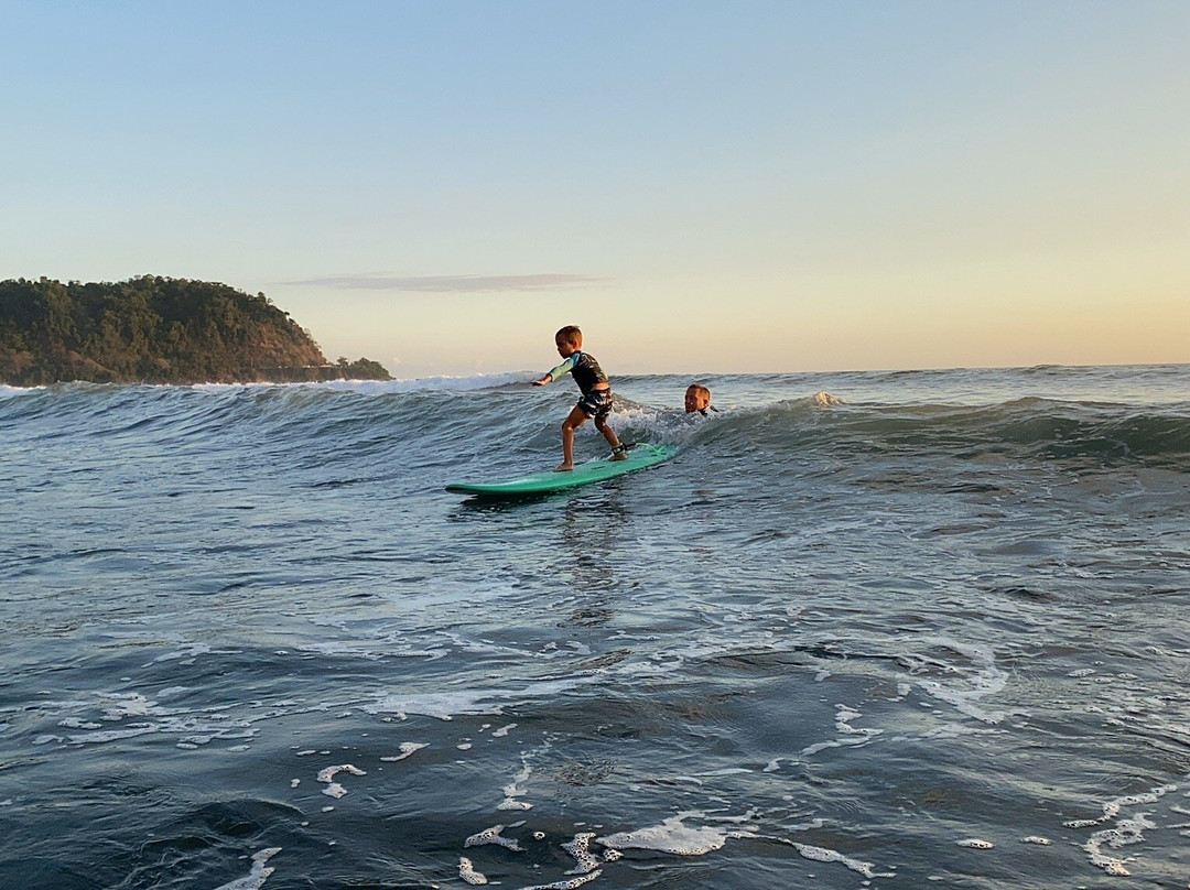 Tortuga Surf School景点图片