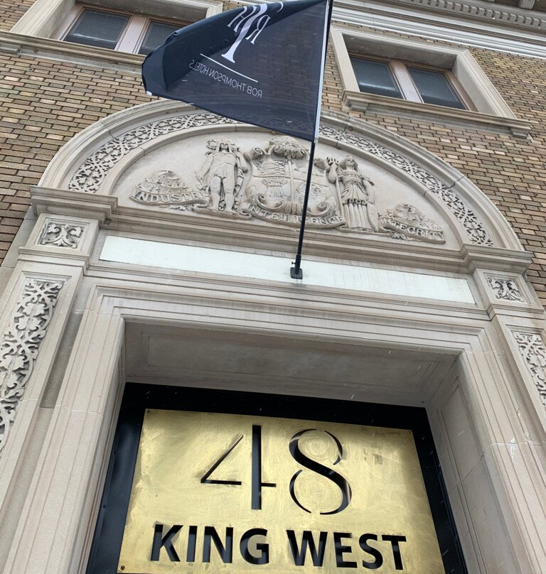 48 King West主图