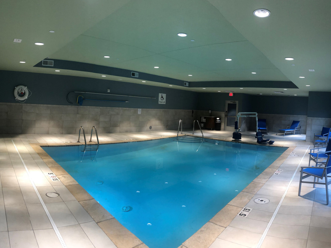 Holiday Inn Express & Suites Warrensburg North By IHG主图