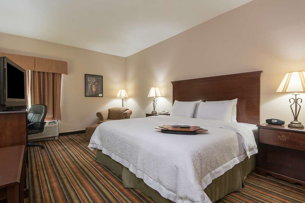 丹维尔希尔顿恒庭酒店主图