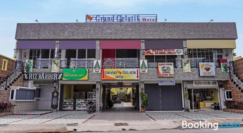 Capital O 91028 Grand Gelatik Hotel