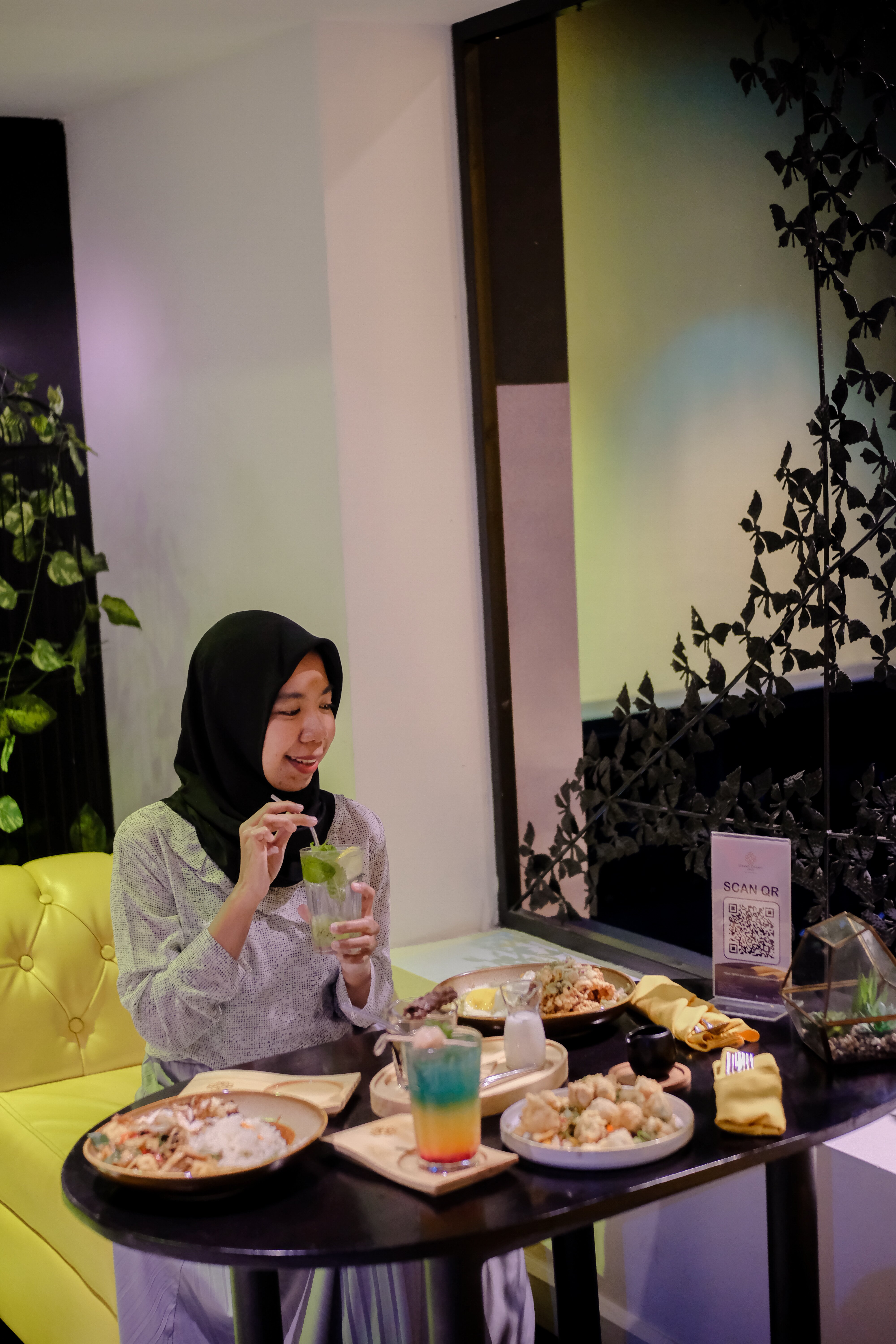 Grand Darmo Suite by AMITHYA-餐饮