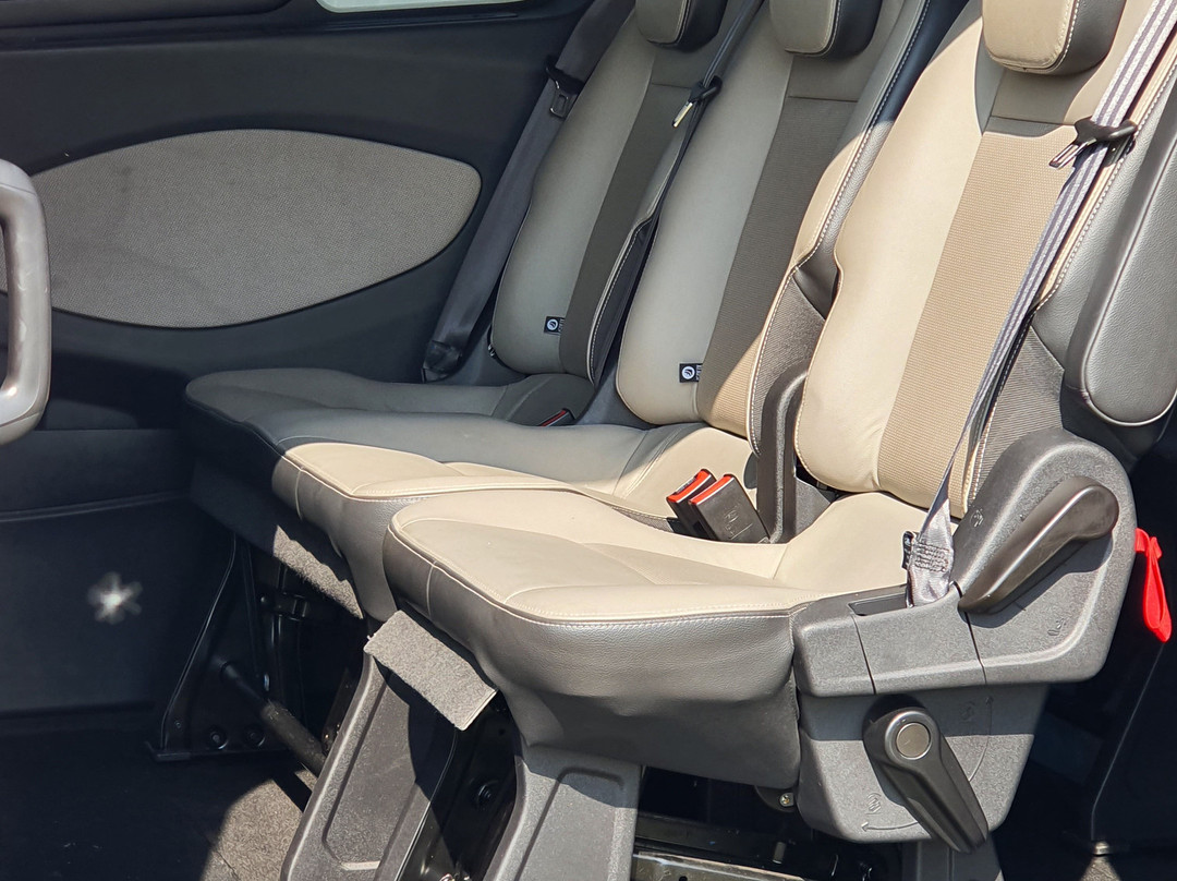 Galaxy Cars & Airport Transfers-伊斯特利必去景点