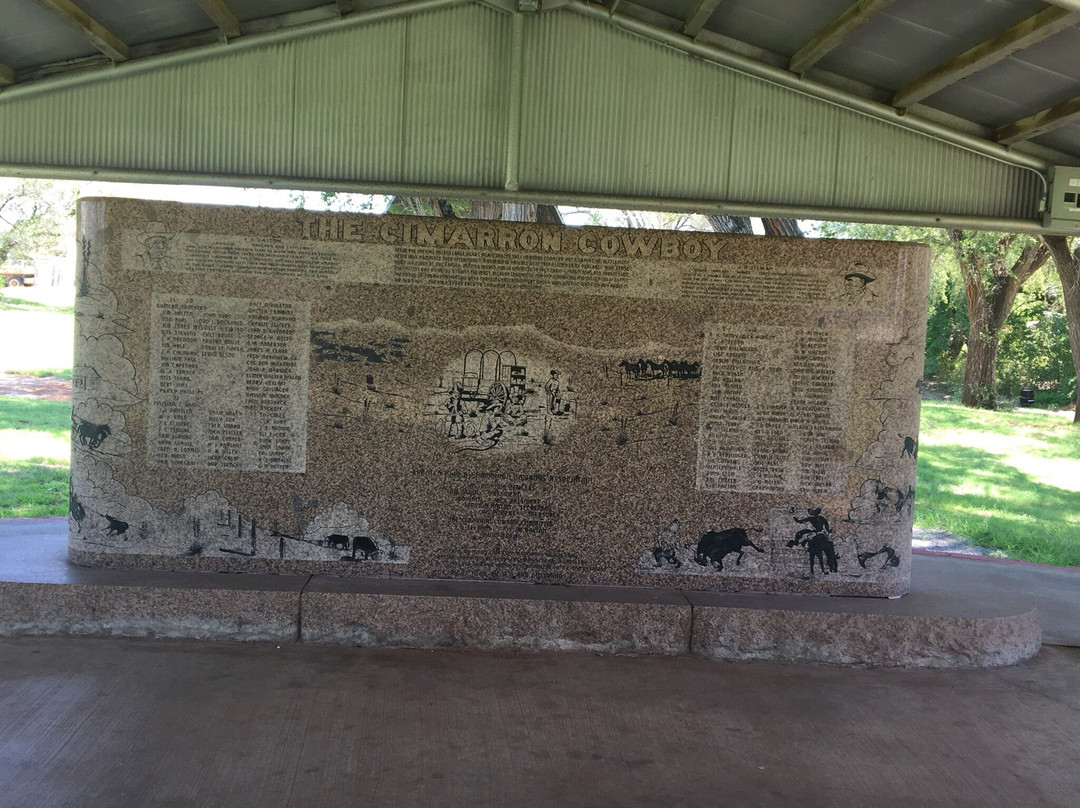 Cimarron Cowboys Monument景点图片