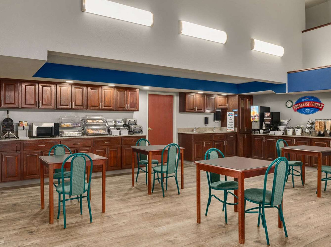 托莱多机场戴斯酒店主图