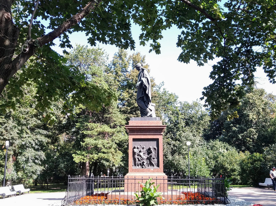 M.N. Karamzin Monument-Ulyanovsk必去景点