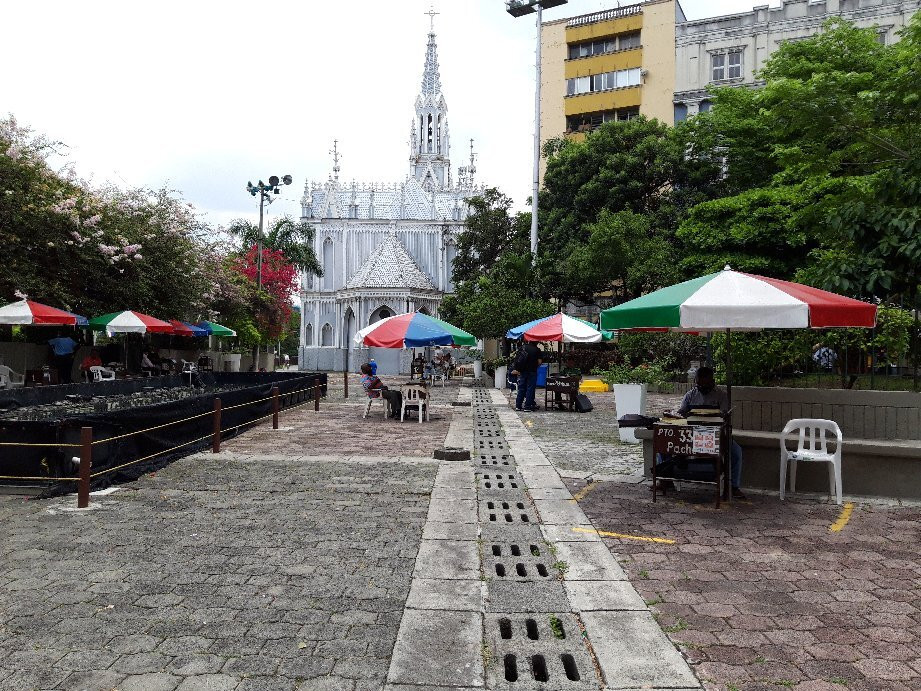 Parque de los Poetas景点图片