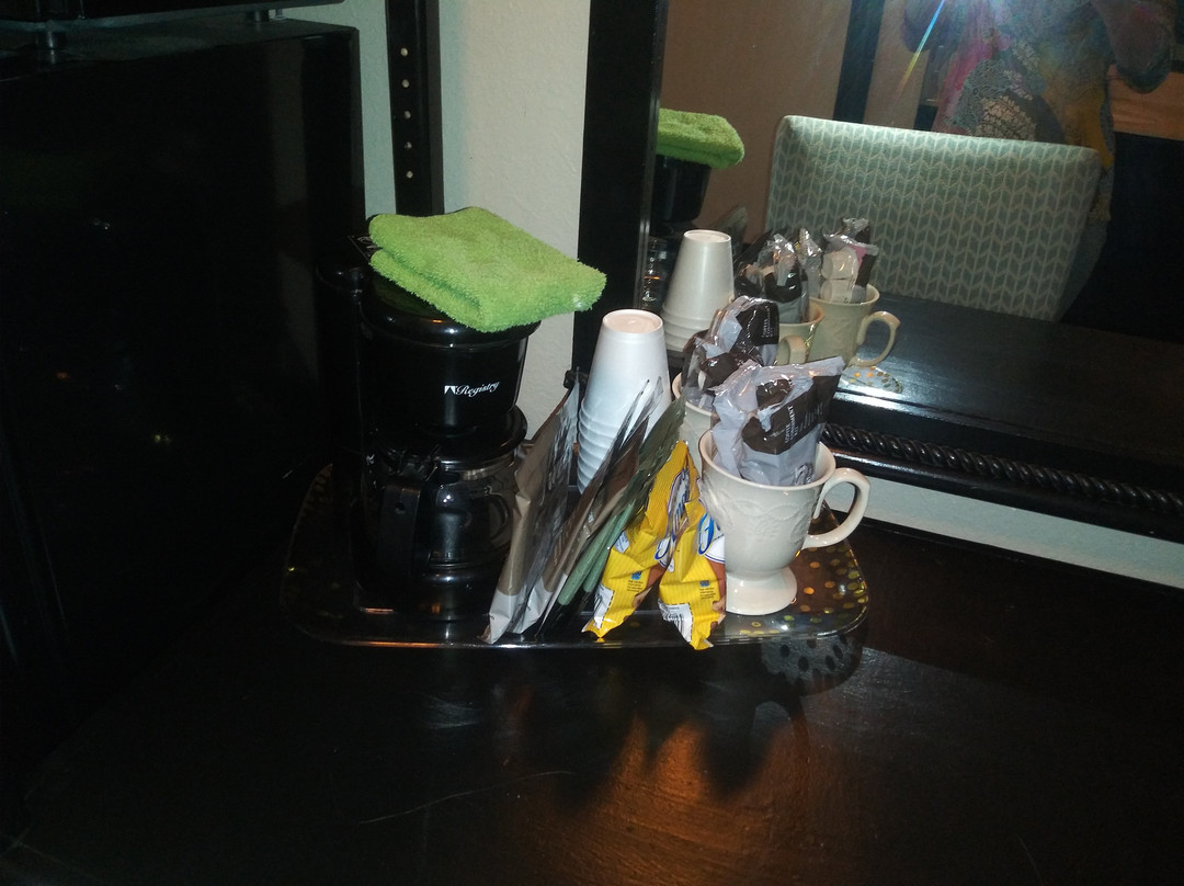 The North Shore Inn主图