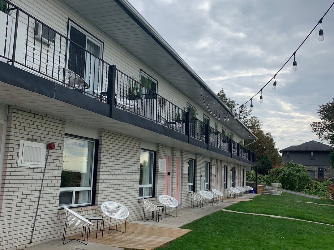 The June Motel主图