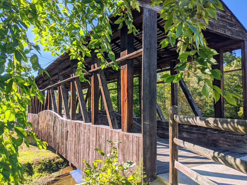 Bedford County Covered Bridge Driving Tour景点图片