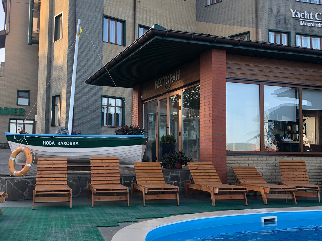 Maxim Marine Yacht Club Hotel主图