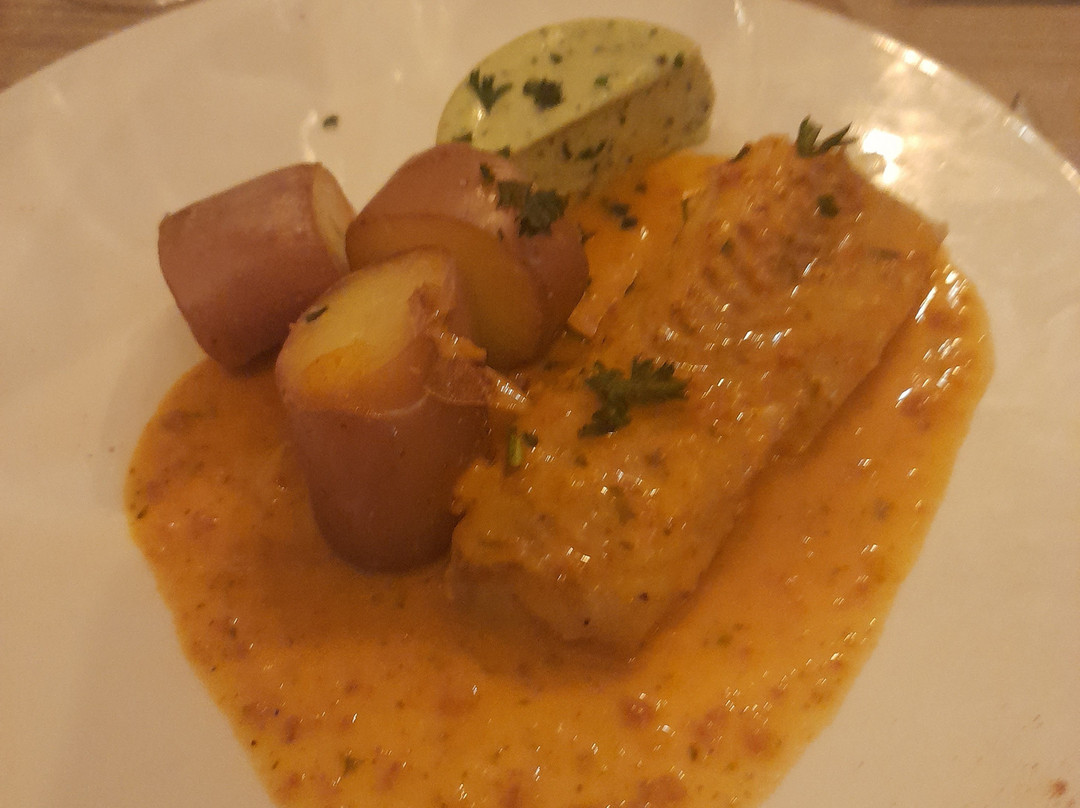 Hôtel*** - Restaurant Les Châtaigniers主图