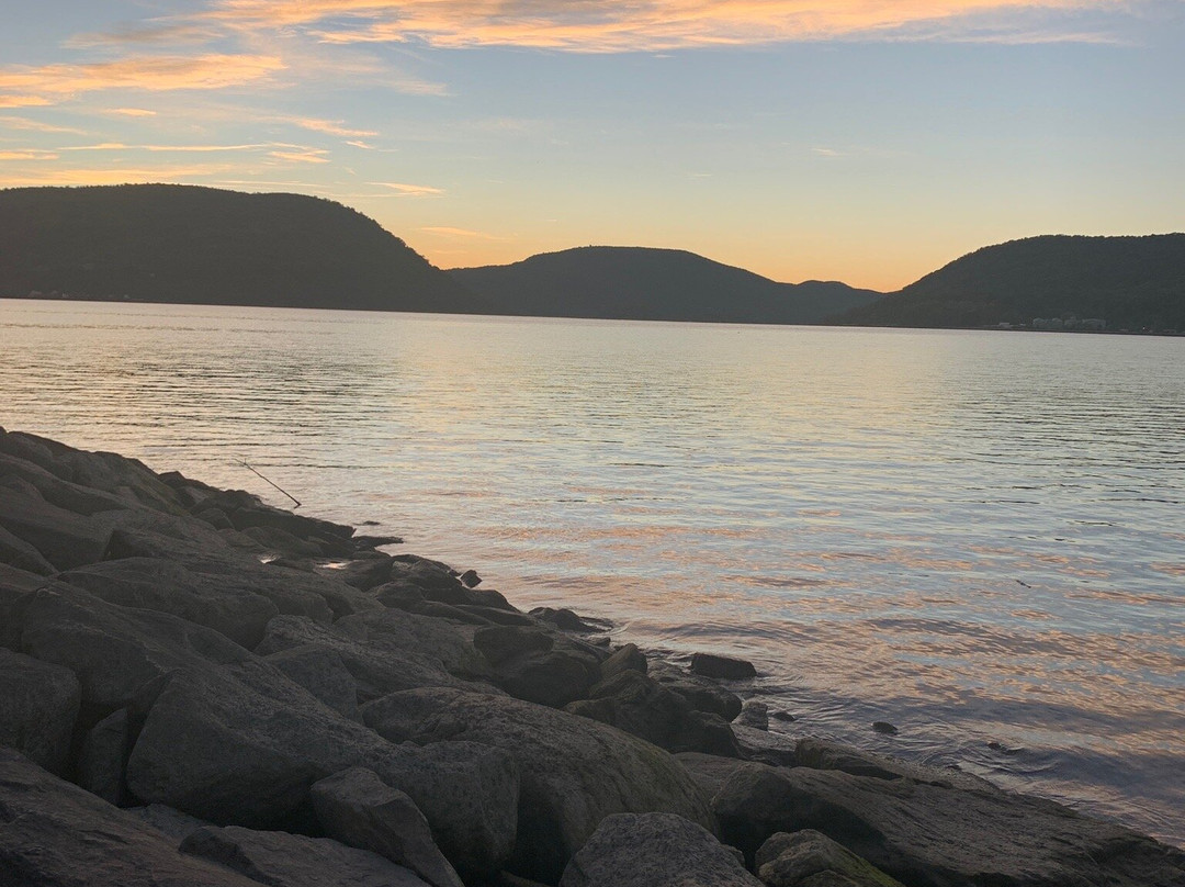 Peekskill Landing Park景点图片