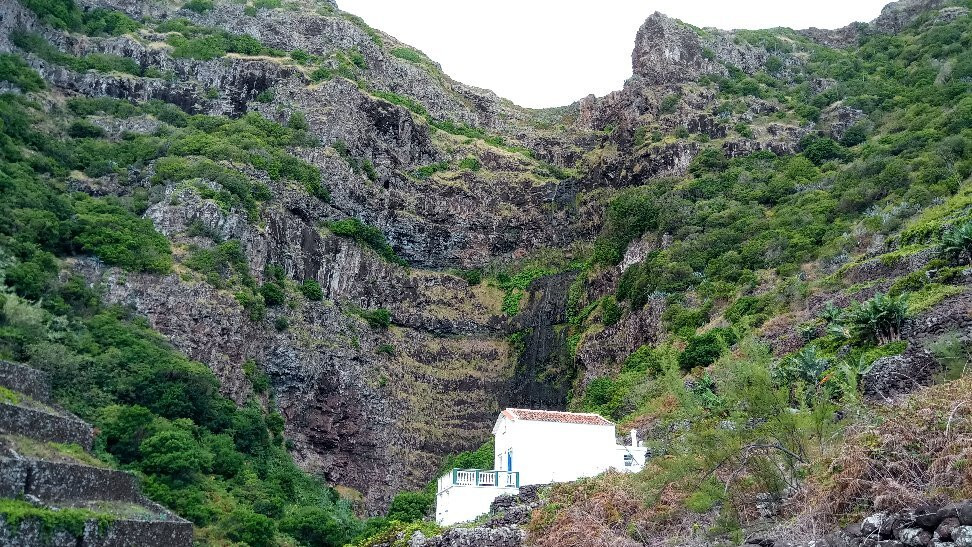 Cascata do Aveiro景点图片