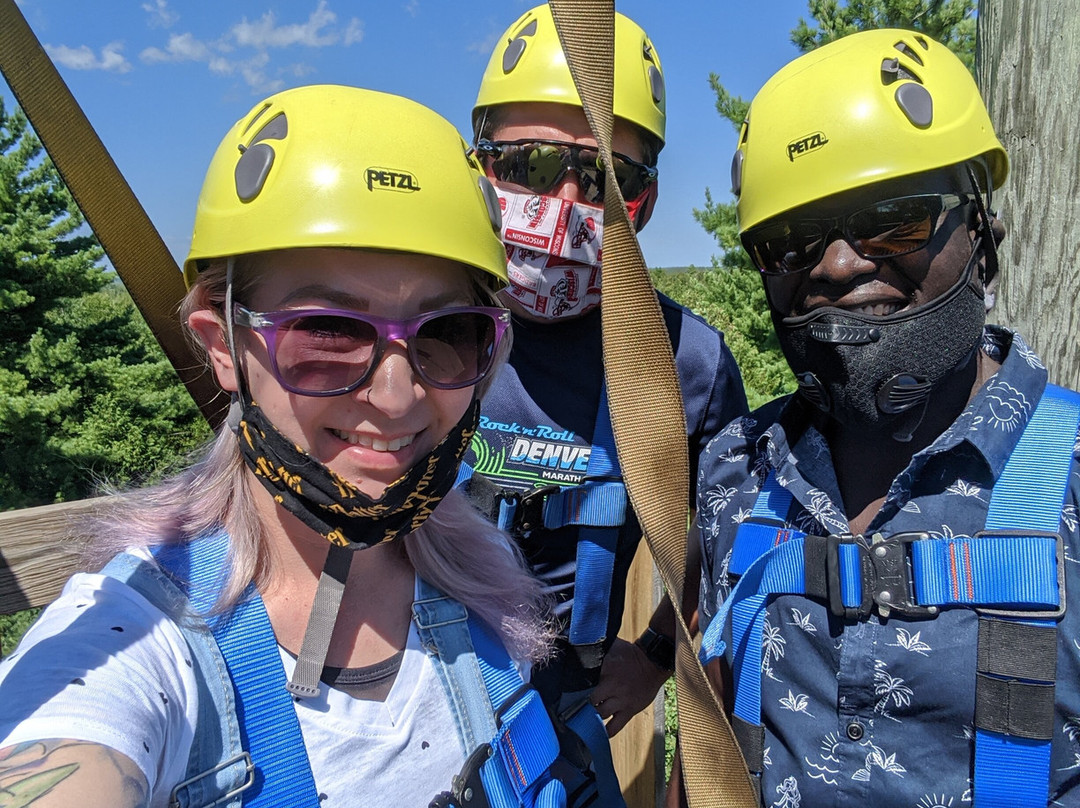 Lakeshore Adventures Zip Line-Baileys Harbor必去景点