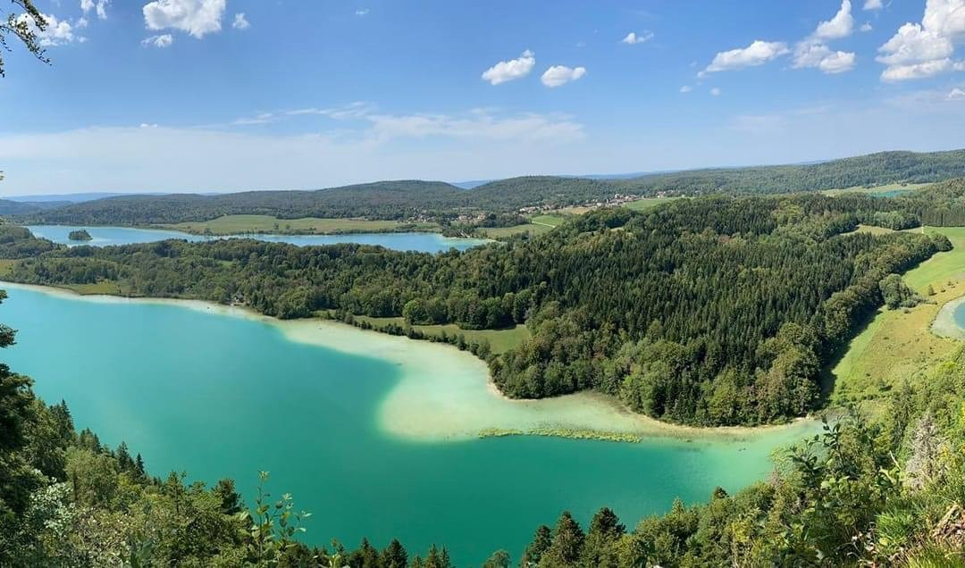 Belvedere des Quatre Lacs-La Chaux-du-Dombief必去景点