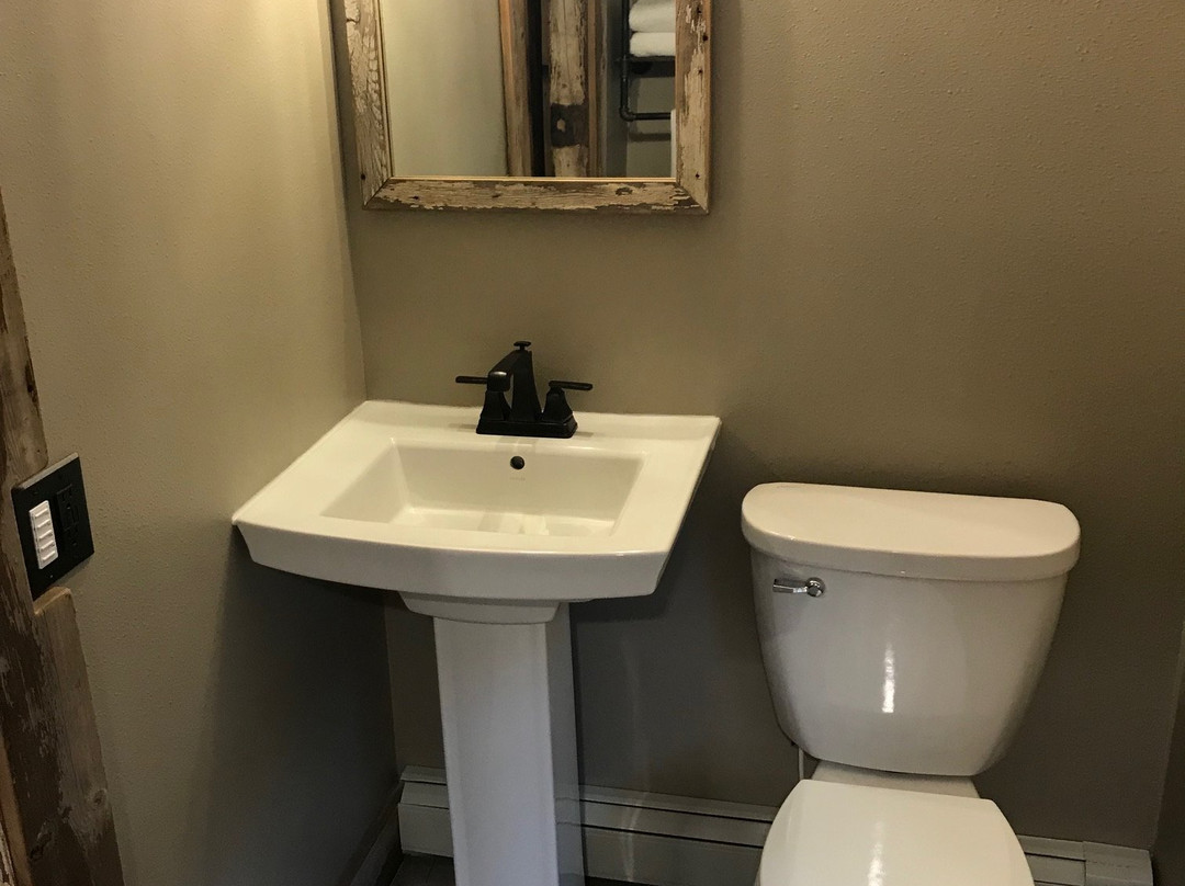 Idle Spurs Inn主图