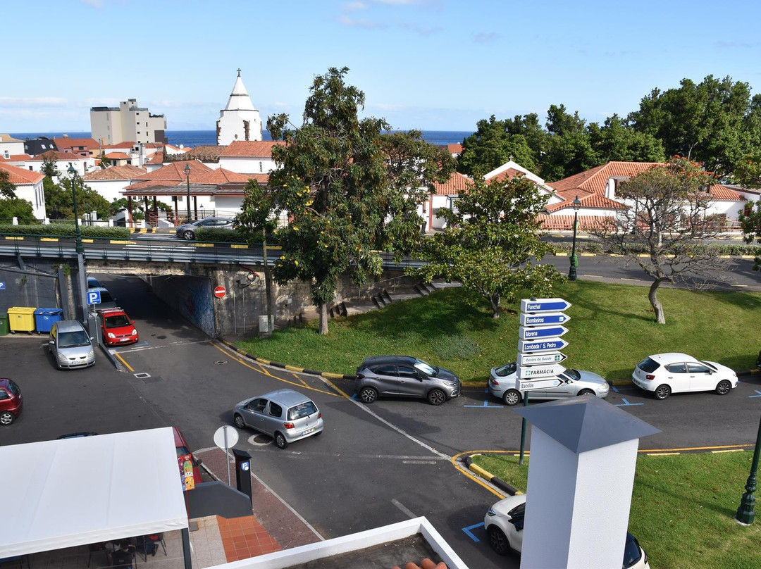 Santa Cruz Village Hotel主图