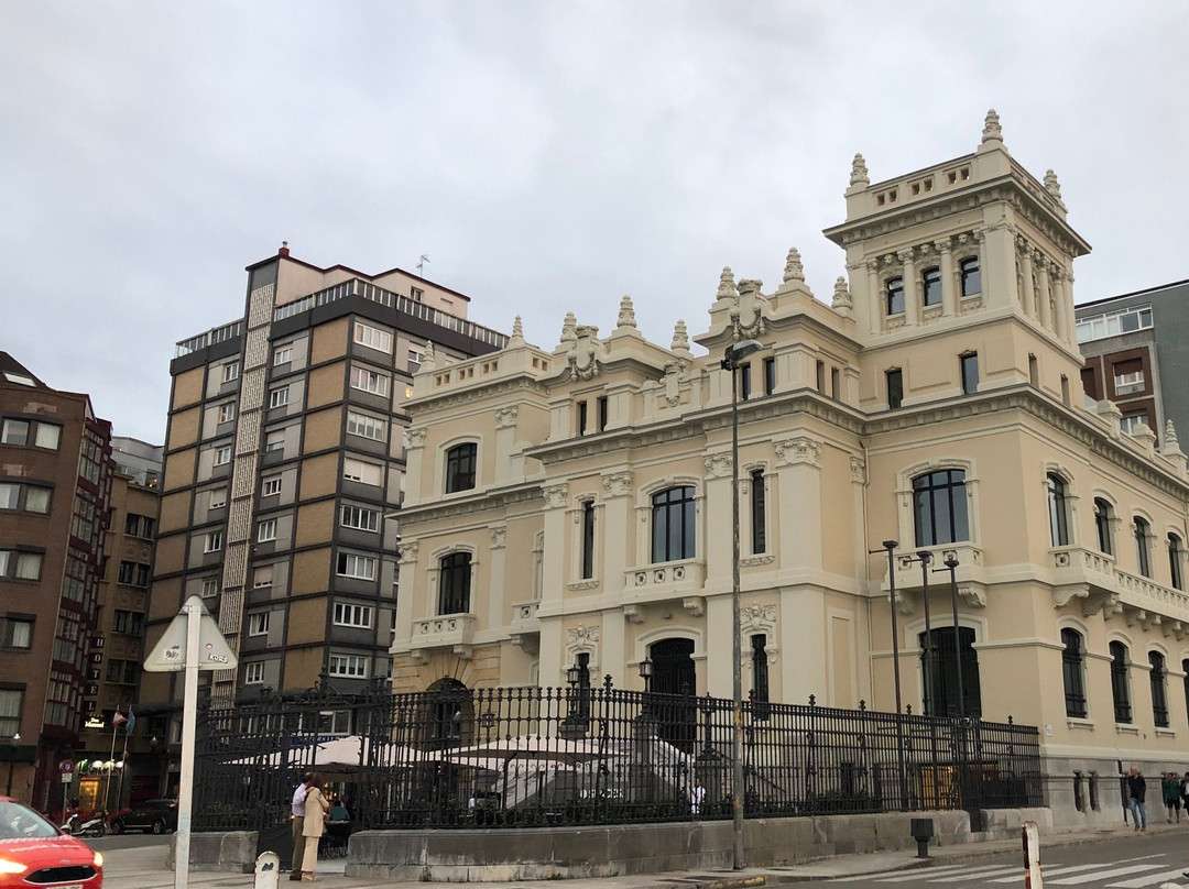 Letras Gijon-希洪必去景点