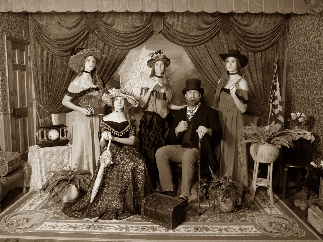 Professor Samuel's Portrait Emporium-基斯通必去景点